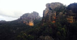 Read more about the article The Chimney Pots: Hike to the Chimney Pots for unique rock formations